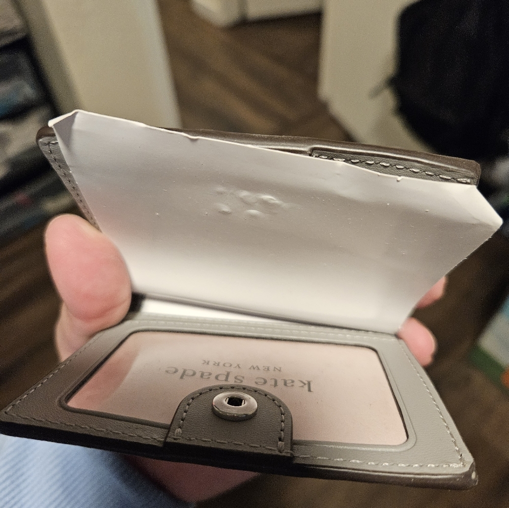 Kate Spade Wallet - Picture 2 of 3